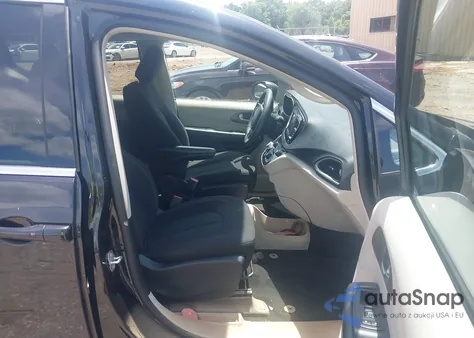 2022 Chrysler Voyager Lx из США, поврежденный, VIN 2C4RC1CG4NR227119